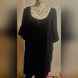 Black velvet bell sleeve baby doll dress size 4